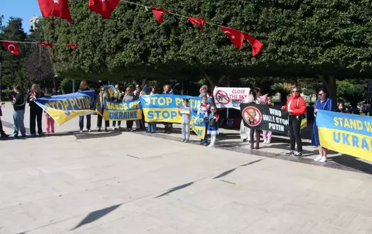 Ukraynalılar, savaşın 4'üncü yılında kaybettiklerini andı