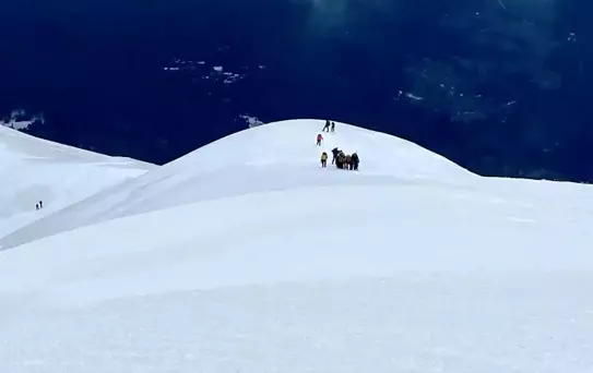 Uludağ Zirvesinde Türk Bayrağı Değişimi