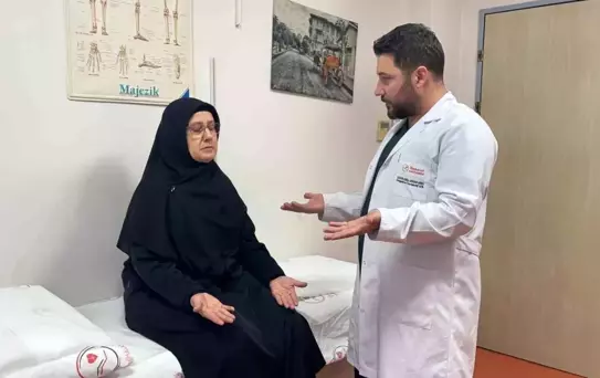 52 Yıl Sonra Kolunu Oynatmaya Başladı