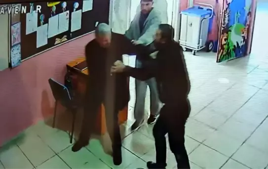 Ahlat'ta okul müdürlerine saldırı görüntüleri ortaya çıktı
