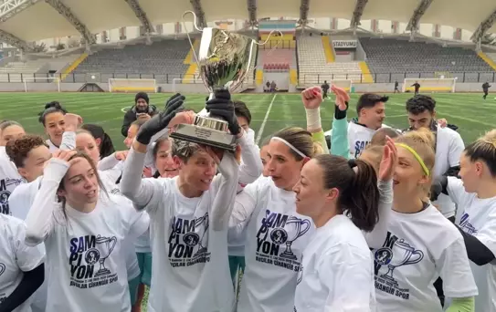 Cihangirspor Kadın Takımı Şampiyon!