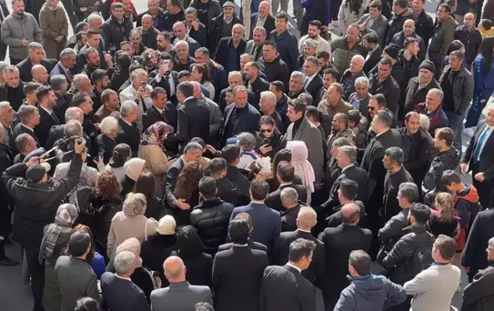 Bakan Yardımcılığına atanan Vali Çelik, Hakkari'ye veda etti