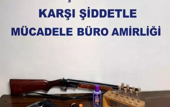 Kocaeli'de Silah ve Uyuşturucu Ele Geçirildi