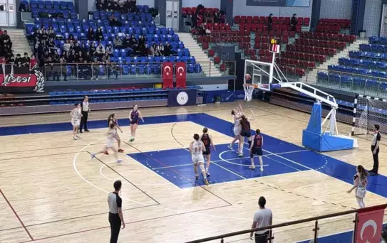Düzce atletik bölgesel basketbolda çeyrek finale yükseldi
