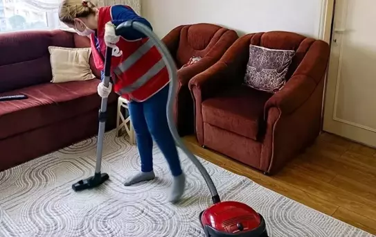 Efeler Belediyesi'nin evde bakım hizmetleri sürüyor