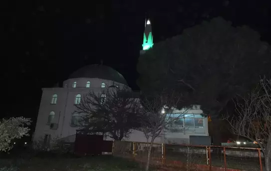 Balıkesir'de 3 dakika erken okunan ezan kafaları karıştırdı