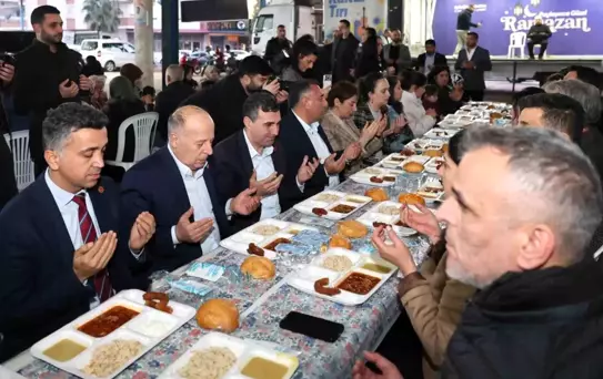 Yüreğir Belediyesi'nden Serinevler'de birlik ve beraberlik iftarı