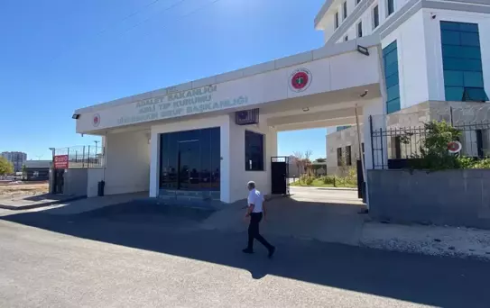 15 yaşındaki Amine, silahla vurulmuş halde bulundu