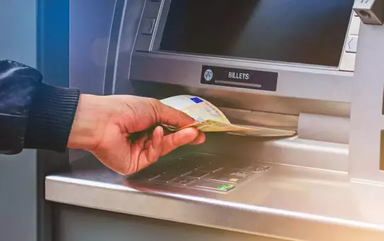 ATM'ler teker teker kapanıyor! Dikkat çeken Türkiye detayı