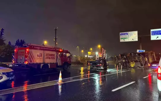 Bakırköy'de Zincirleme Kaza: 2 Yaralı