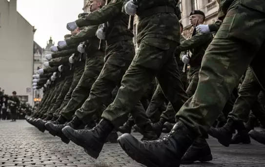 Belçika, yedek askerlik için yaş sınırını 67'ye yükseltti