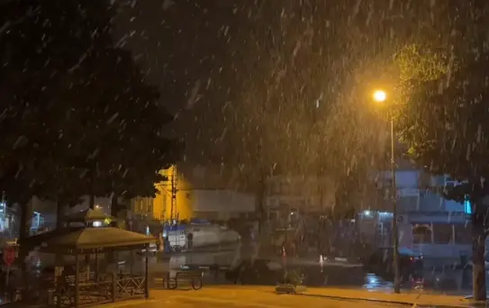 Mersin'de Kar Yağışı, Sertavul Geçidi Kapandı