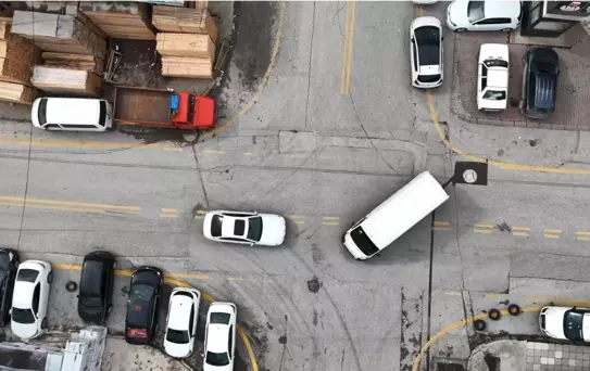 Altındağ'da Kuralsız Kavşak Sorunu