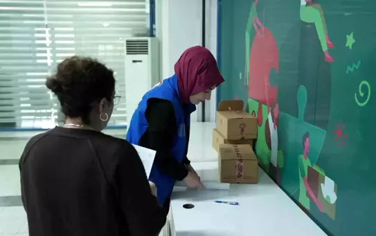 Düzce'de çölyak hastalarına özel koli dağıtıldı