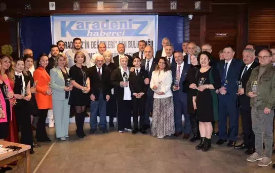 Karadeniz'de 'yılın değerleri' ödüllerini aldı
