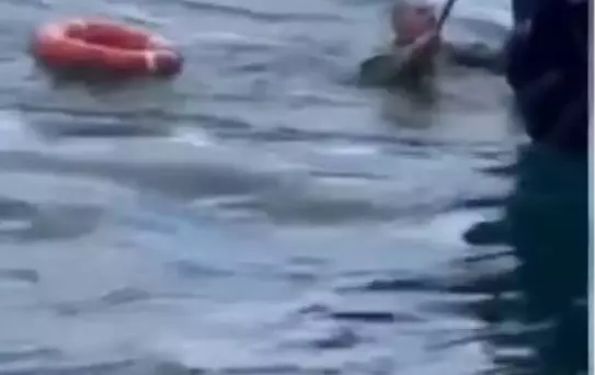 Karaköy'de Vapurun Çarptığı Balıkçı Kurtarıldı