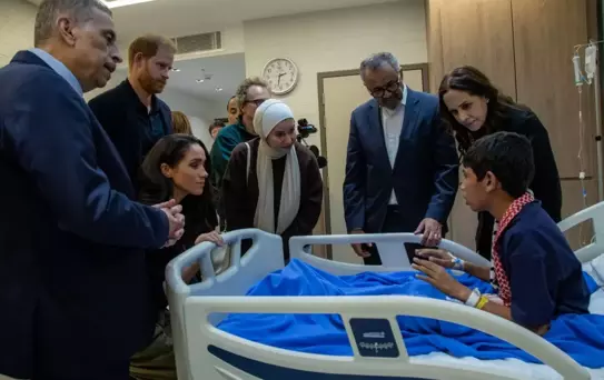 Prens Harry ve eşi Meghan, Ürdün'de Gazzeli çocukları ziyaret etti