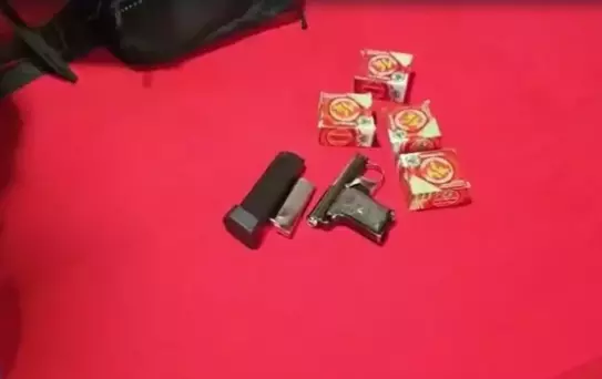 Atölyeye çevrilen evde kalem görünümlü silahlar ele geçirildi