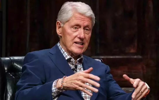 Clinton: Epstein'le hiçbir şey görmedim