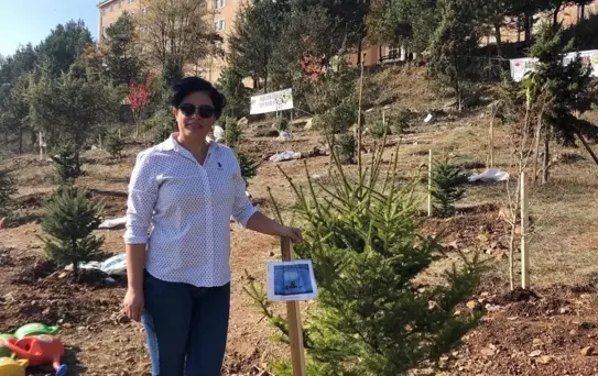 Evlat acısından vefat eden kızının kaybına kalbi dayanmadı