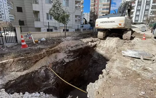 Şanlıurfa'da Altyapı Çalışmasında Göçük: İki İşçi Yaralandı