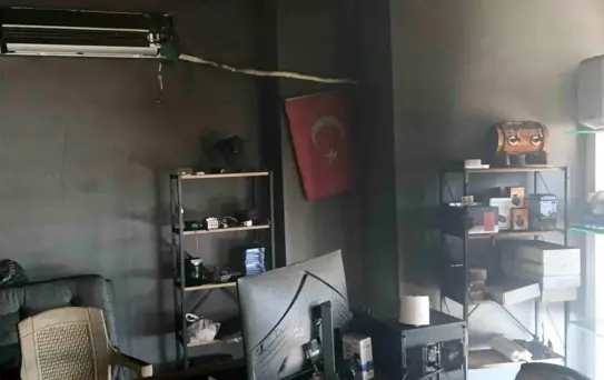 Manavgat'ta işyeri yangını ucuz atlatıldı