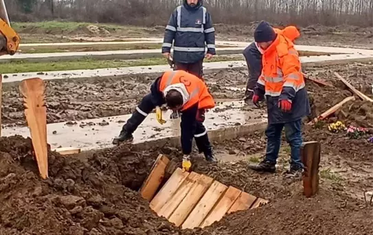 Vefat eden kaçak göçmenler Düzce'de defnedildi