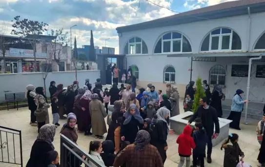 Anaokulu Öğrencilerinden Cami Etkinliği