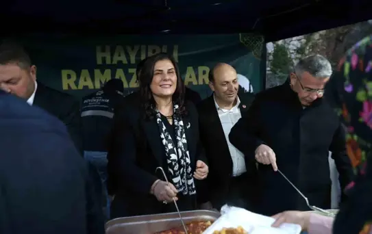 Başkan Çerçioğlu Köşk'te vatandaşlarla iftar sofrasında bir araya geldi