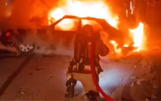 Hatay'da Seyir Halindeki Otomobil Alev Aldı