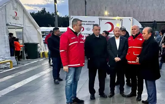 Türk Kızılay ve Yunusemre Belediyesi'nden 1000 kişilik iftar