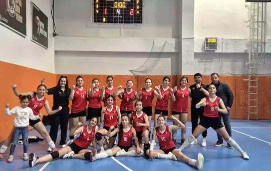 Tut Küçük Kızlar Voleybol Takımı Adıyaman il birincisi oldu