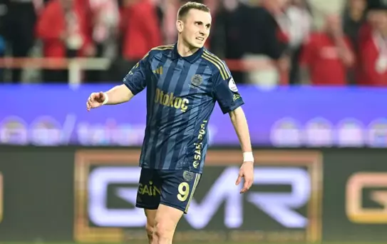 Zirve yarışında fark 4'e çıktı! Fenerbahçe'den üst üste ikinci puan kaybı