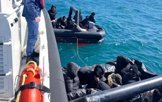 Kuşadası'nda 31 Düzensiz Göçmen Kurtarıldı