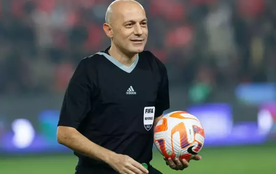 Eski hakem Cüneyt Çakır, Dubai'de mahsur kaldı