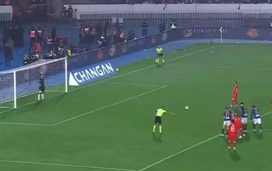 Süper Lig devinden kaçar gibi gitti, yeni takımında kral oldu