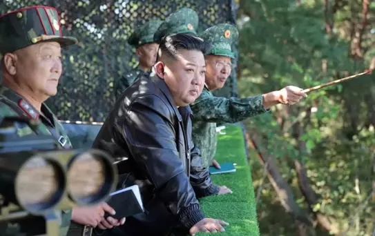 Kim Jong Un'dan İran'a açık destek: Onları yok etmek için tek füzemiz yeter