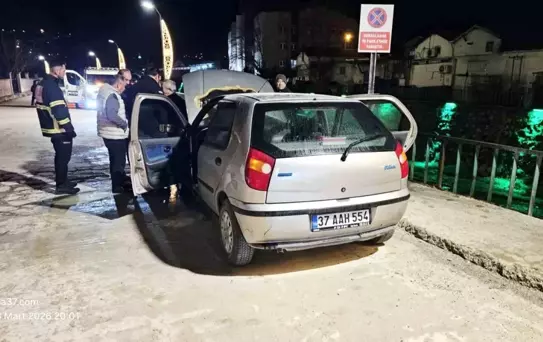 Otomobili küle dönmekten itfaiye kurtardı