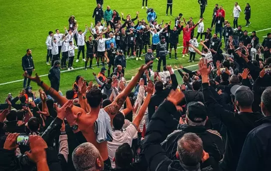 112 yıllık tarihi kulüpte maaşını alamayan işçiler kazan kaldırdı