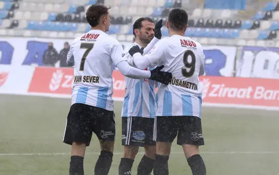 6 gollü düelloda kazanan Erzurumspor