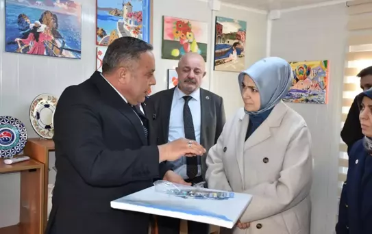 Aile Bağımlılıkla Mücadelede Temel Destek Olmalı