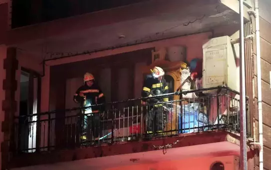 Denizli'de Balkonda Yangın Korkuttu