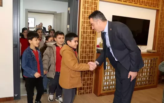 Başkan Arıcı, ilkokul öğrencilerini ağırladı