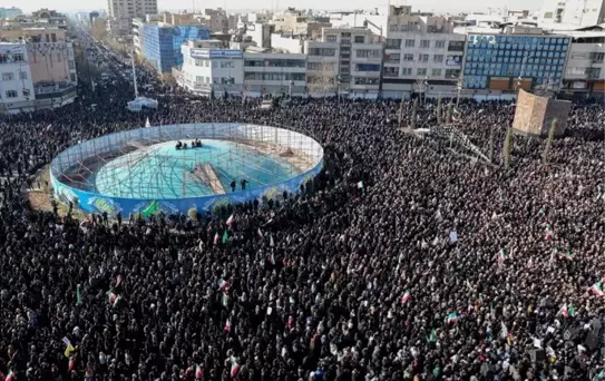 Hamaney İçin 3 Günlük Cenaze Töreni