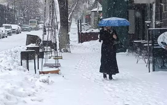 Kars'ta Mart ayında yoğun kar yağışı