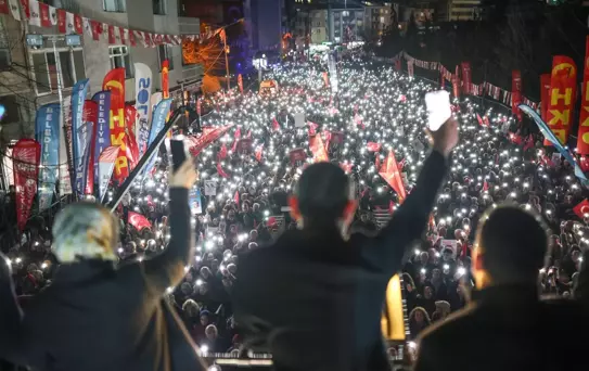 Özgür Özel'den Eyüpsultan'da Miting