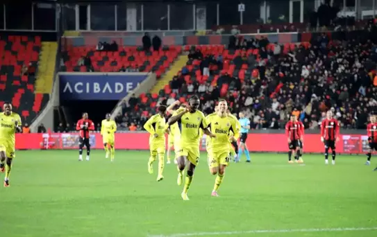 Fenerbahçe Gaziantep'i 4-0 Geçti