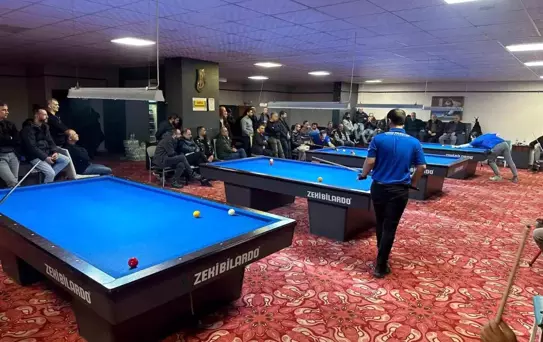 90 sporcu yarışıyor