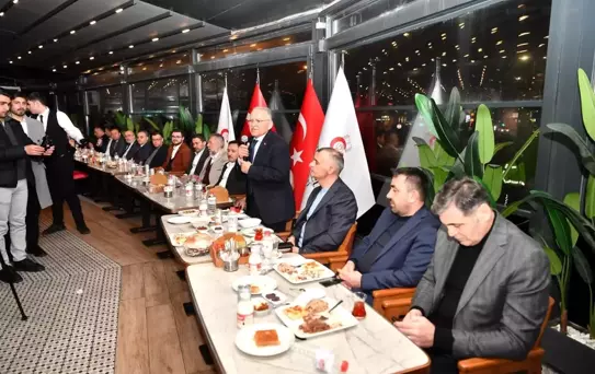 Başkan Büyükkılıç iftar sofralarında
