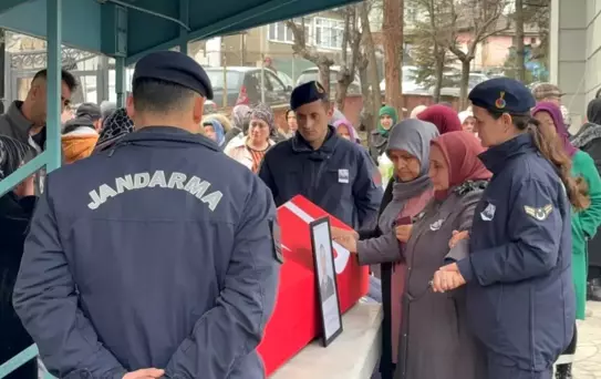 Askeri Personel İntihar Etti